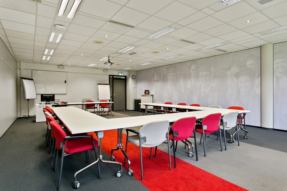 De Rooij collegezaal 2 (Medium)