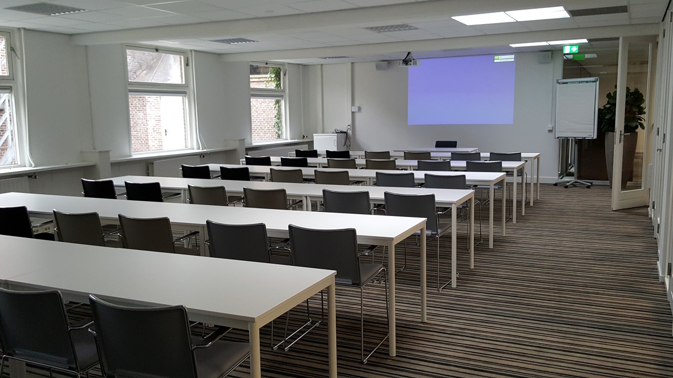 KHV collegezaal 3 (Medium)