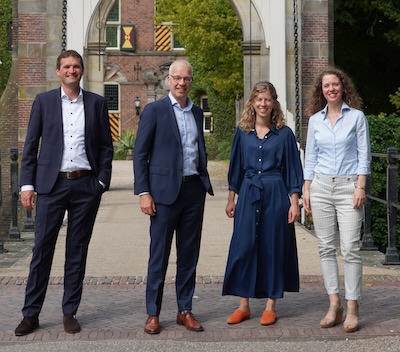 Groepsfoto Nyenrode met Laudame Financials