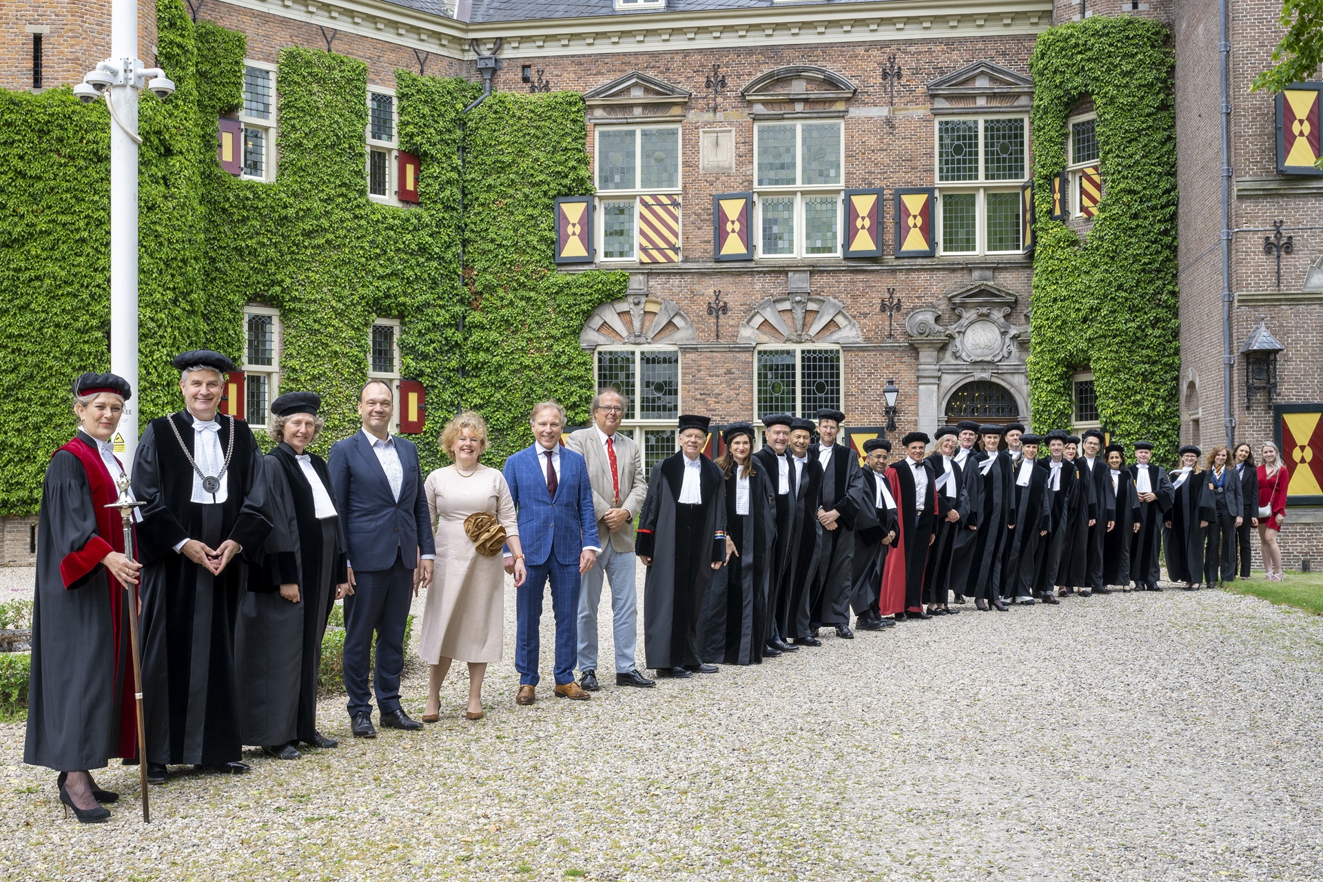 21 Cortège 75 jaar Nyenrode CSF220100-272