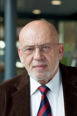 prof. dr. ir. Andrzej Hajdasinski