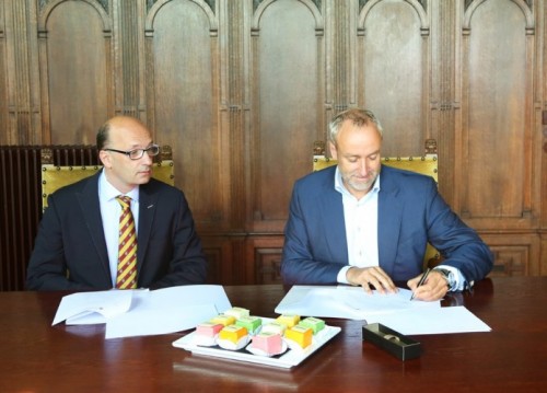 Prof. dr. Miša Džoljić MBA, Rector Magnificus - Sake Algra, Managing Director T-Systems Nederland