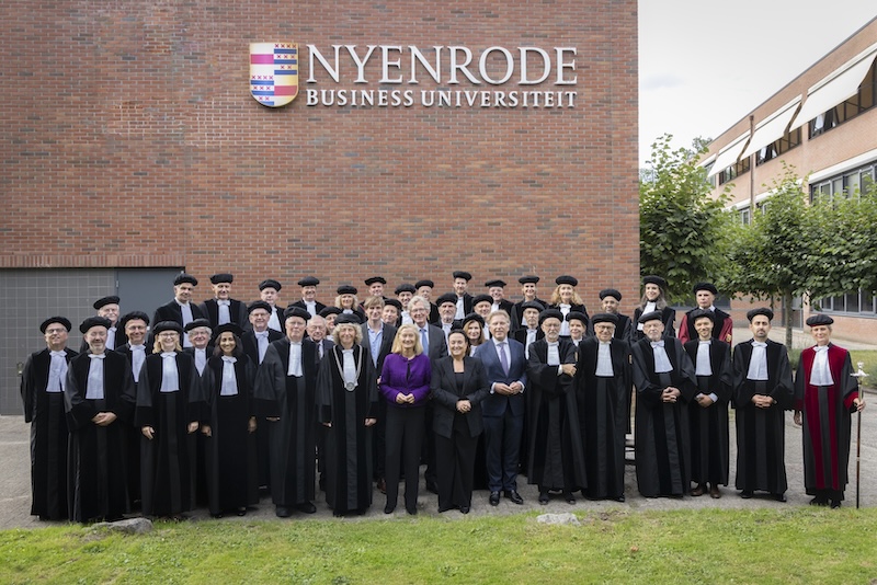 Groepsfoto cortege opening academisch jaar